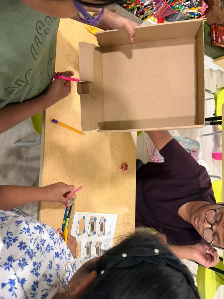 SAHA STEM Club — Day 10, photo 2